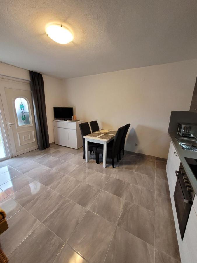 Luna Apartment *